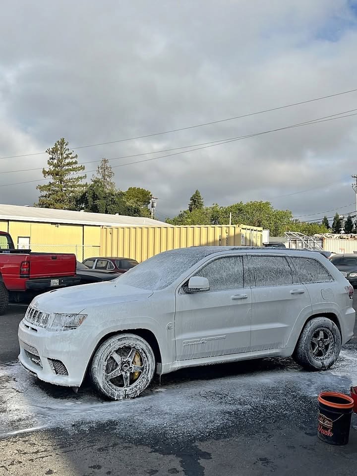 Trackhawk · Foam — pH-neutral Snow Foam by FreshWhip Detailing